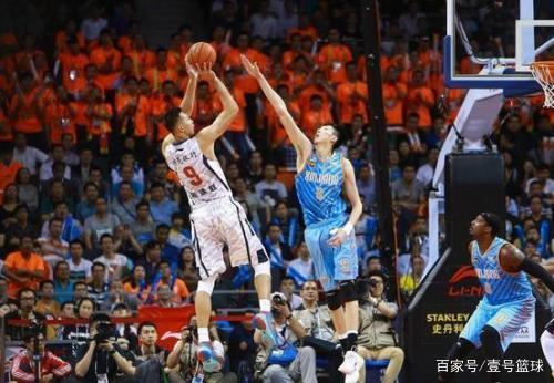 第一时间给 第一时间给